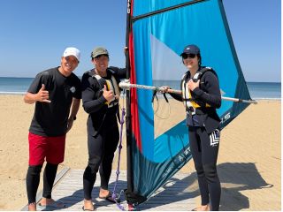 福岡では唯一の現役ウィンドサーファー選手が、自信をもって楽しくスクール致します!