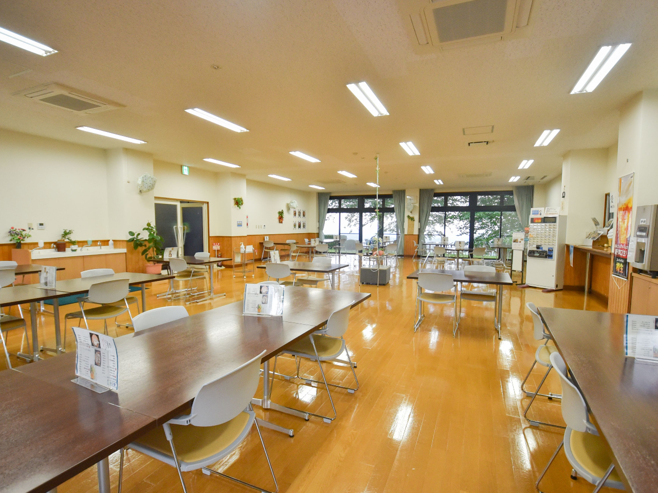 ゆっくり食事ができる食事処「御山亭」