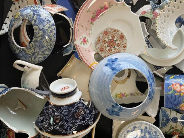 割れた器からできるアクセサリー