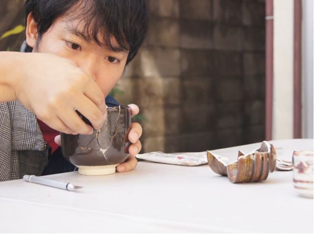 割れた器を修繕する!伝統の金継ぎ