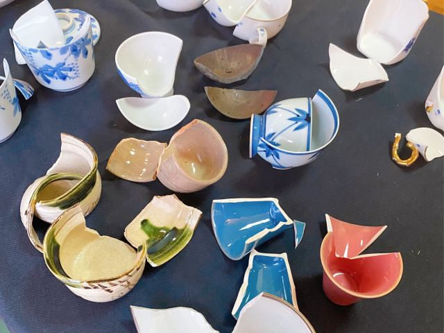 体験した器はプレゼントします。お気に入りの器をお選びください