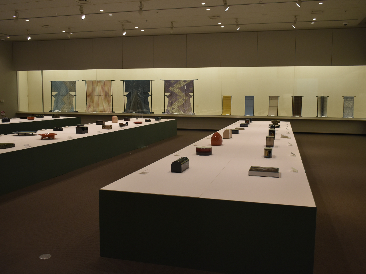 �ߋ��̓W����ꕗ�i