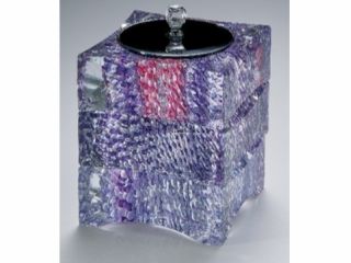 日本工芸会総裁賞 硝子重箱「織花」、和泉香織(香川県出身)