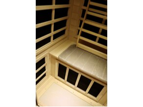 側面・背面・足元の三方向集中の岩盤効果は通常のサウナよりも発汗作用があり、温まり方も違います。ダイエットや代謝UPをしたい方におすすめです♪