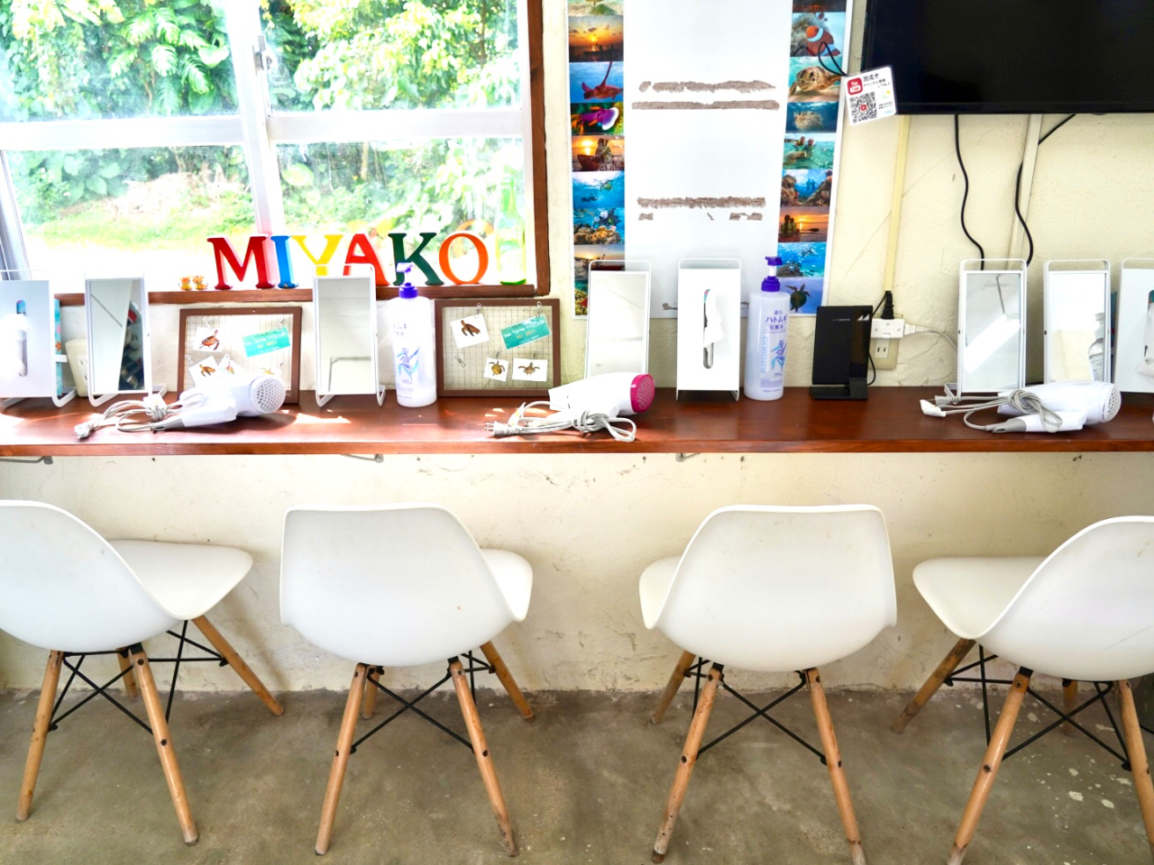 ドライヤー、化粧水もお使いください!鏡もありますので女性の方はメイクをしてそのまま観光へ行けます!