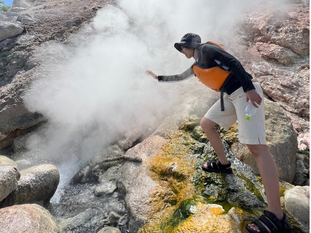 オヤコツ地獄で地熱のパワーを体感!