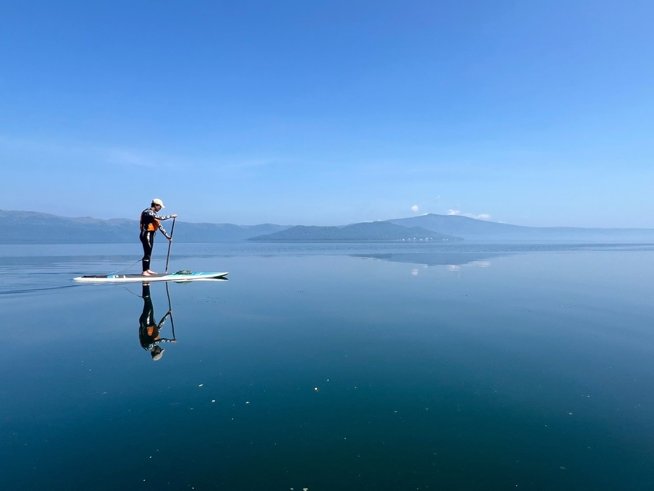 日本最大のカルデラ湖!!自然豊かな屈斜路湖でSUPツアー体験★ ( 約2時間 )