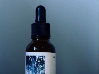 お好みのブレンドでオリジナルのボディオイルが作れます♪