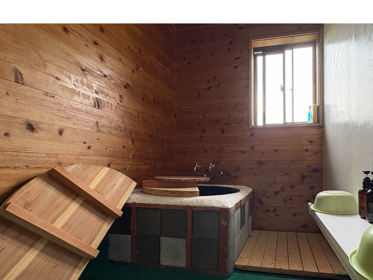 �܉E�q�啗�C