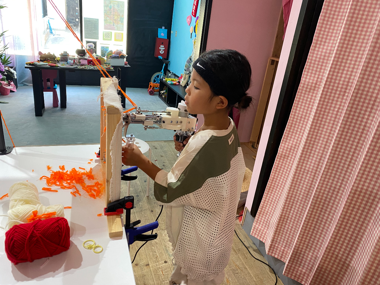 大阪・阿倍野】タフティングでミニラグ(直径約20㎝)づくり体験