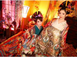 お友達と一緒に遊郭の世界へ誘います。