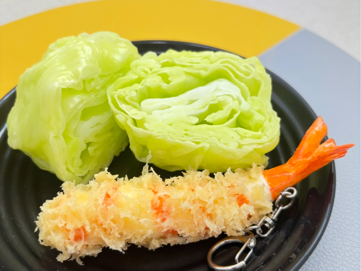 【昔ながらのレタス+エビ天キーホルダー】昔ながらの製法と、実用的でリアルな製作が沖縄で体験できる!笑顔と想い出をぜひお持ち帰りください★