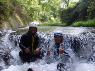 小学生のお子さんから参加できるYAMBA(八ッ場)キャニオニングコース♪