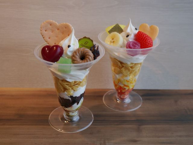 パフェ【大】完成見本