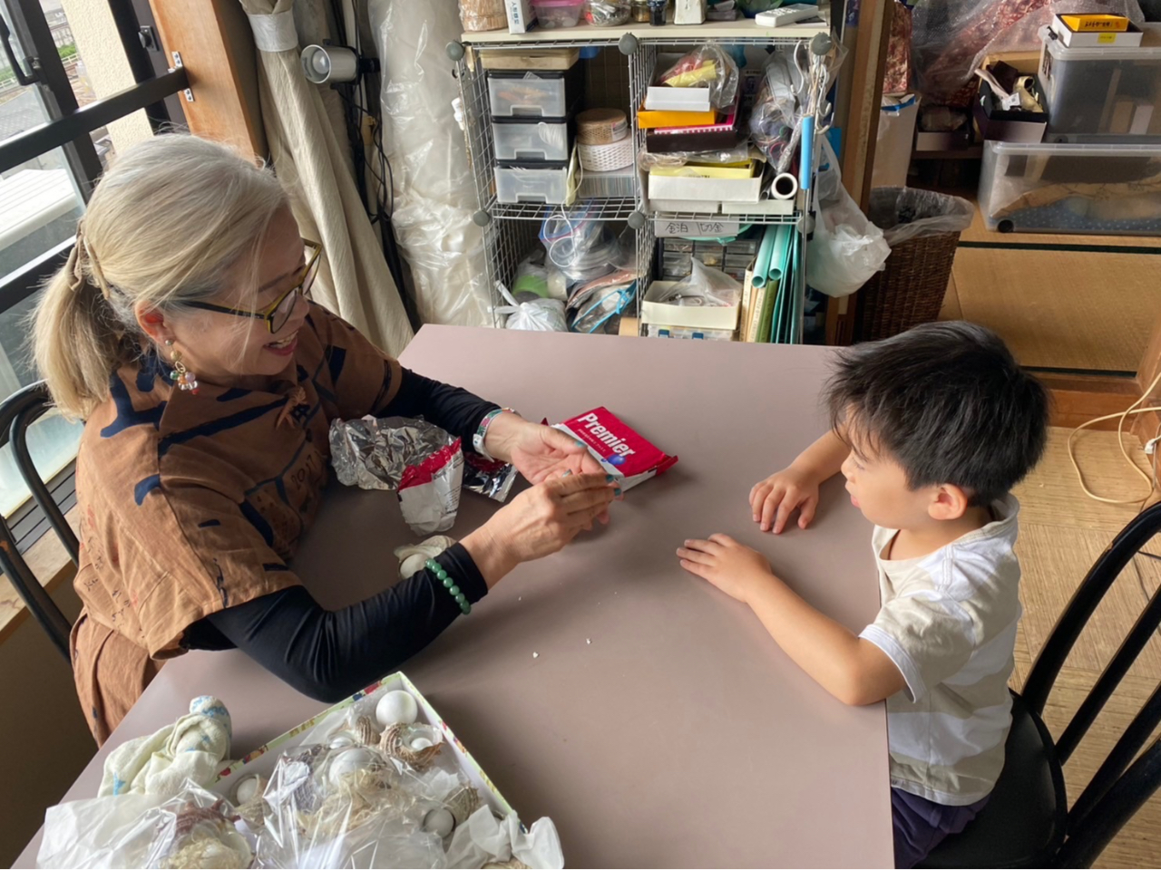 初めての粘土遊びワクワク!子供6歳まで無料!