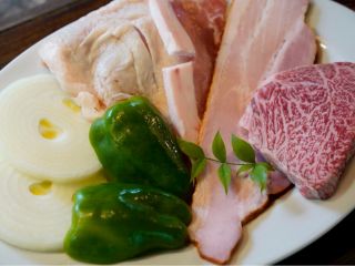 A5ランクの長崎和牛ステーキが加わった、贅沢なBBQプレート!