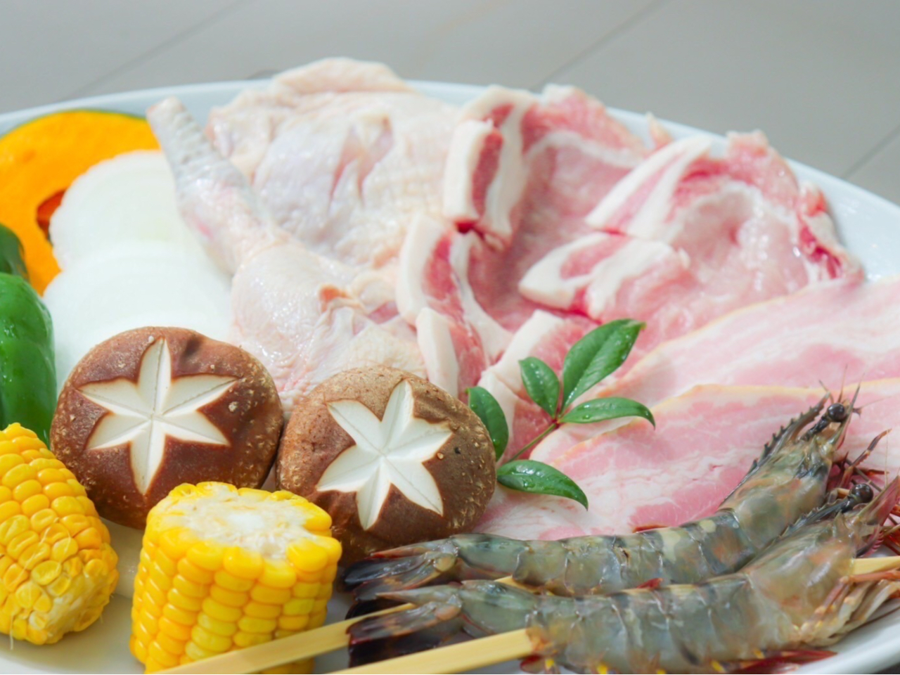 Grow garden��Ԑl�C��Toriyama BBQ�v�����ł��B�����������̍��Y�{��SPF�؃��[�X�Ȃǃo�����X���l�����v�����ɂȂ�܂��B���ʐ^��2�l�O