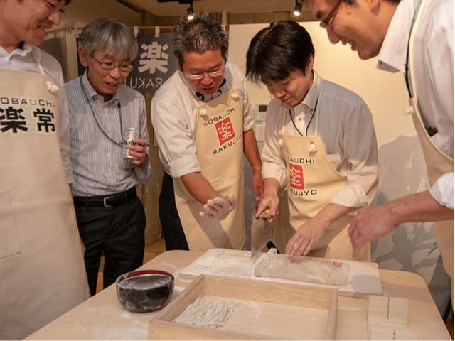 そば斬り会の様子
