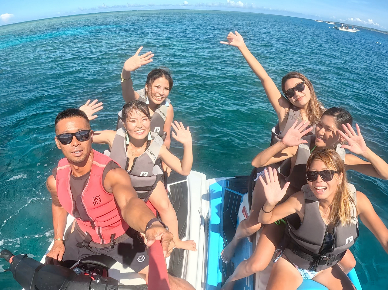 当日予約も受付中♪経験豊富なインストラクターが沖縄の海をエスコート♪女性インストラクターも在籍!