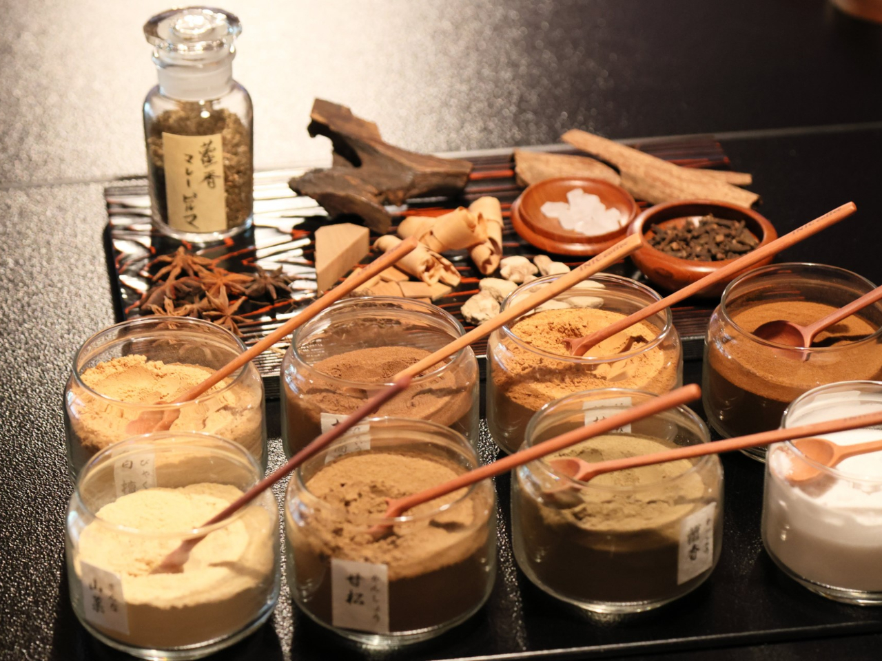 VV܂̏i͑SāAVR̍؂Ɗ򂾂ᖡA{̍ǋĂ܂Bw͈؎gpĂ܂B