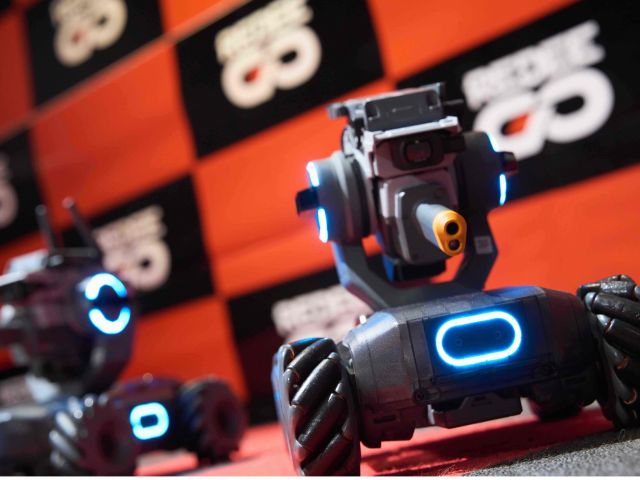 s^h[̌t^ubg̑ŏcsɈړł܂BڂJőFAΐQ[yނƂł܂B