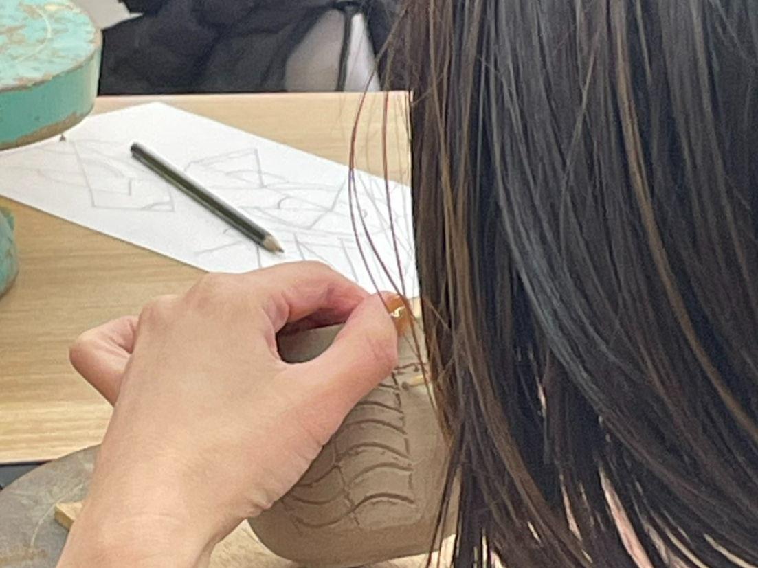 �z�������߂Ē��ʕ����{���Ă����A�܂��ɖv���i�]�[���j�^�C���B���Â̌Õ�����Ƀ^�C���g���x���B