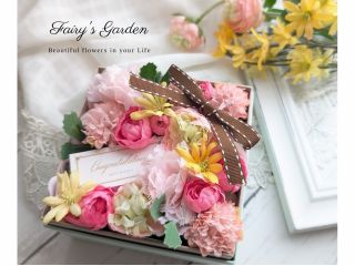 ピンクが可愛いボックスアレンジ