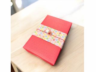 和風ラッピングと水引バンドでお仕上げします。