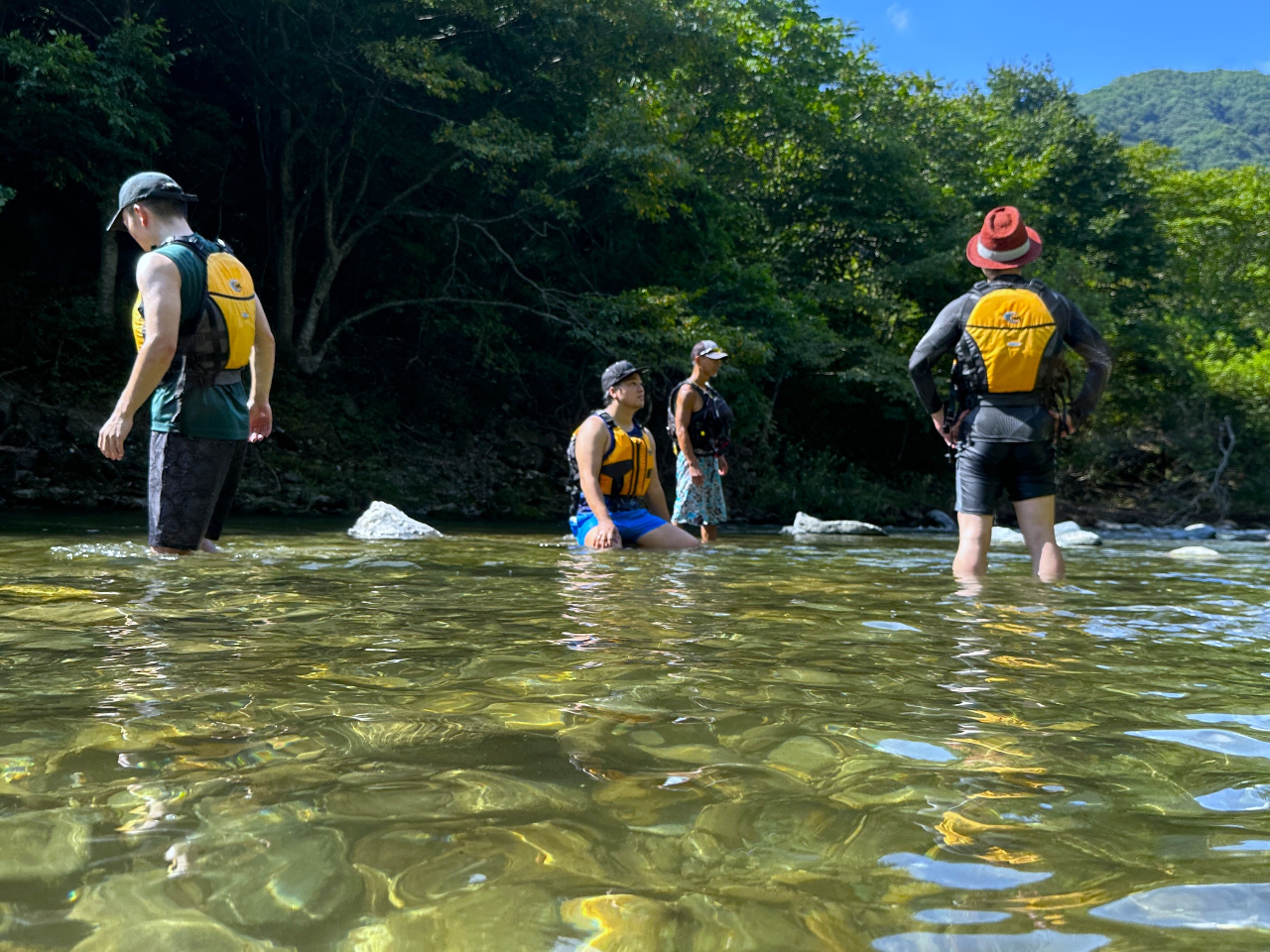 ܂ɑl̉ċx݁VAÂAɑrR[