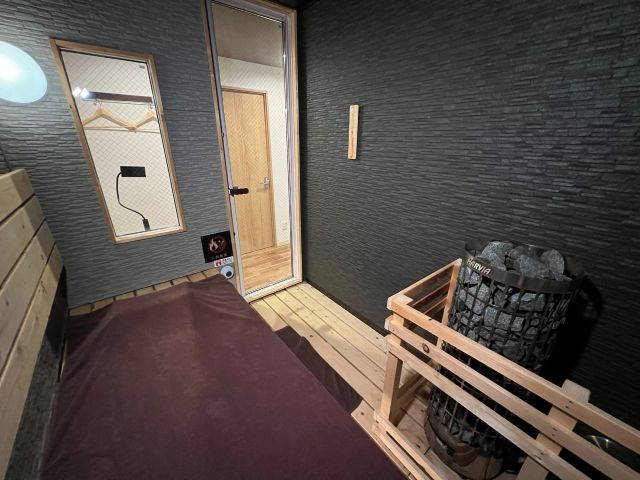 Roomイメージ_サウナ室中