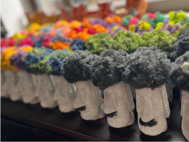 大人気のモアイ像。リーゼントヘアにする?アフロにする?ロン毛も可愛い〜