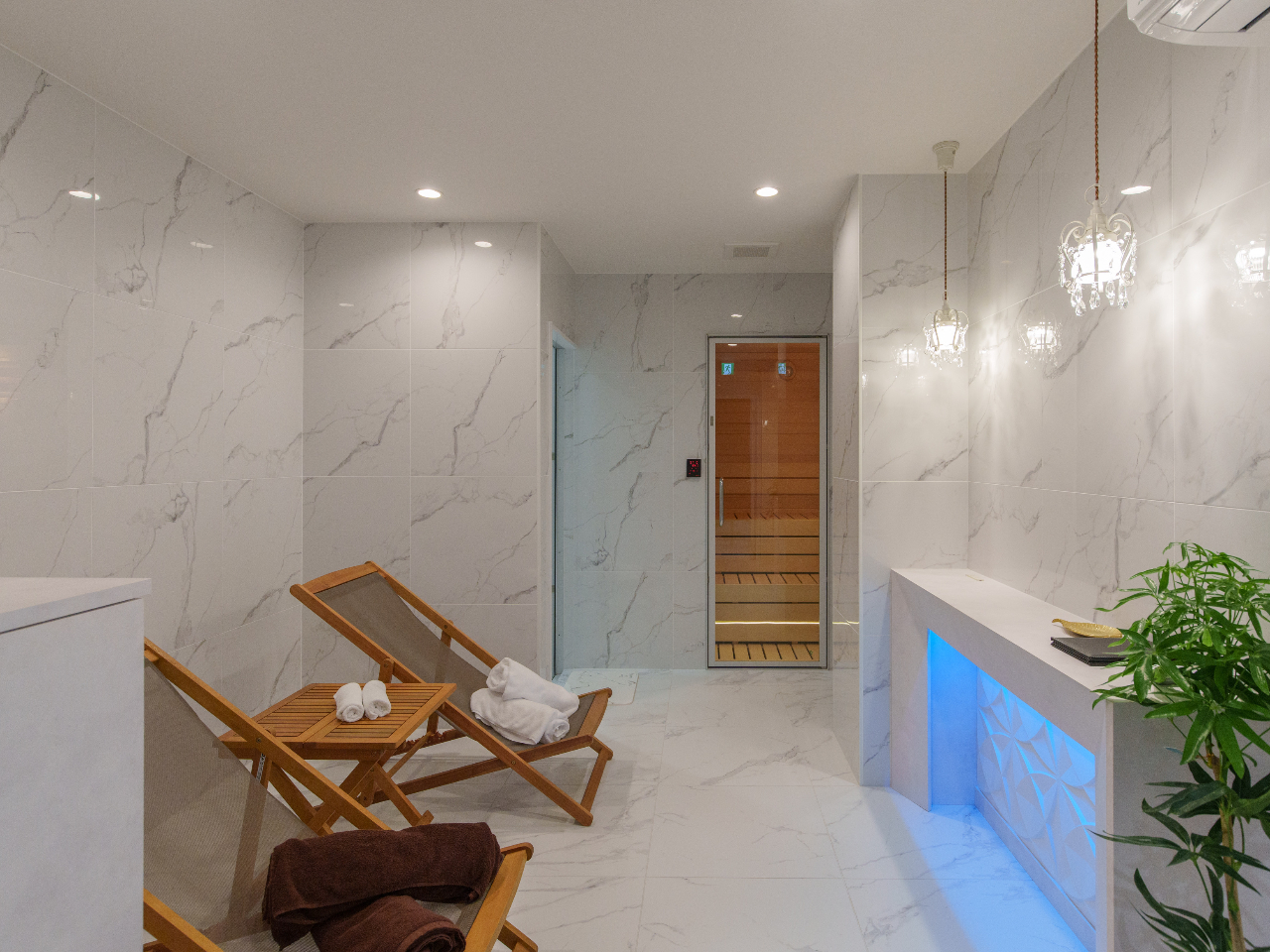 zê悤ȍ邨łBOWA[ȃTEǐł܂BґȋԂƂ߁I