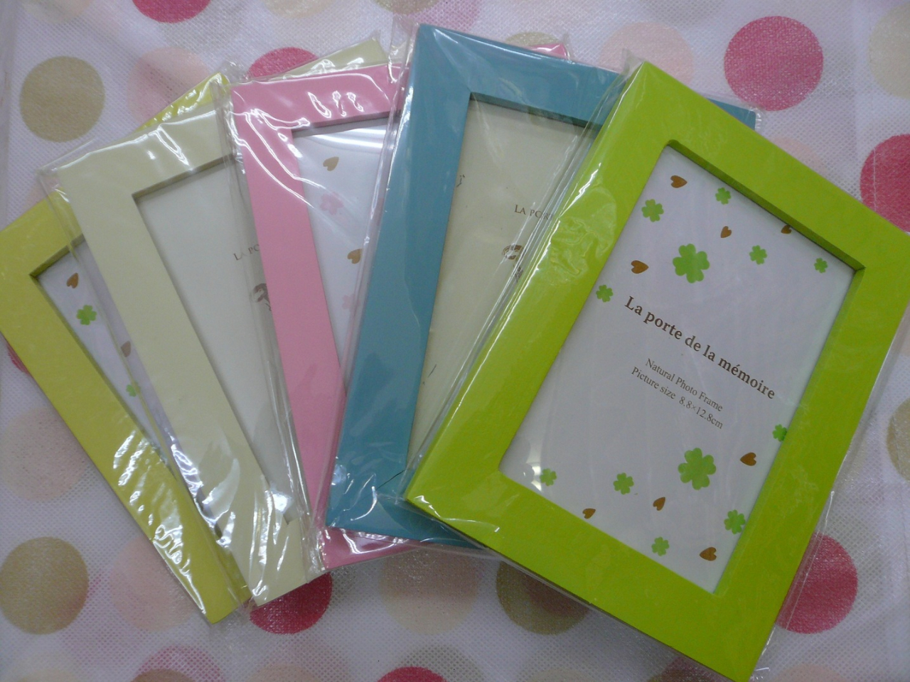 ʐ^Ă̐F͑IŒ܂Bʐ^̂FȂꍇ܂̂łB