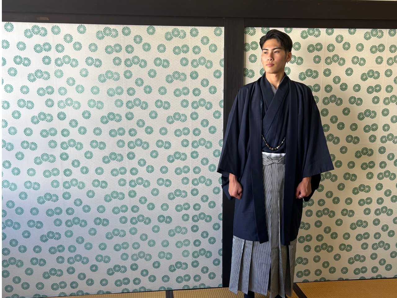 �j���p�̌у����^�����������܂��B