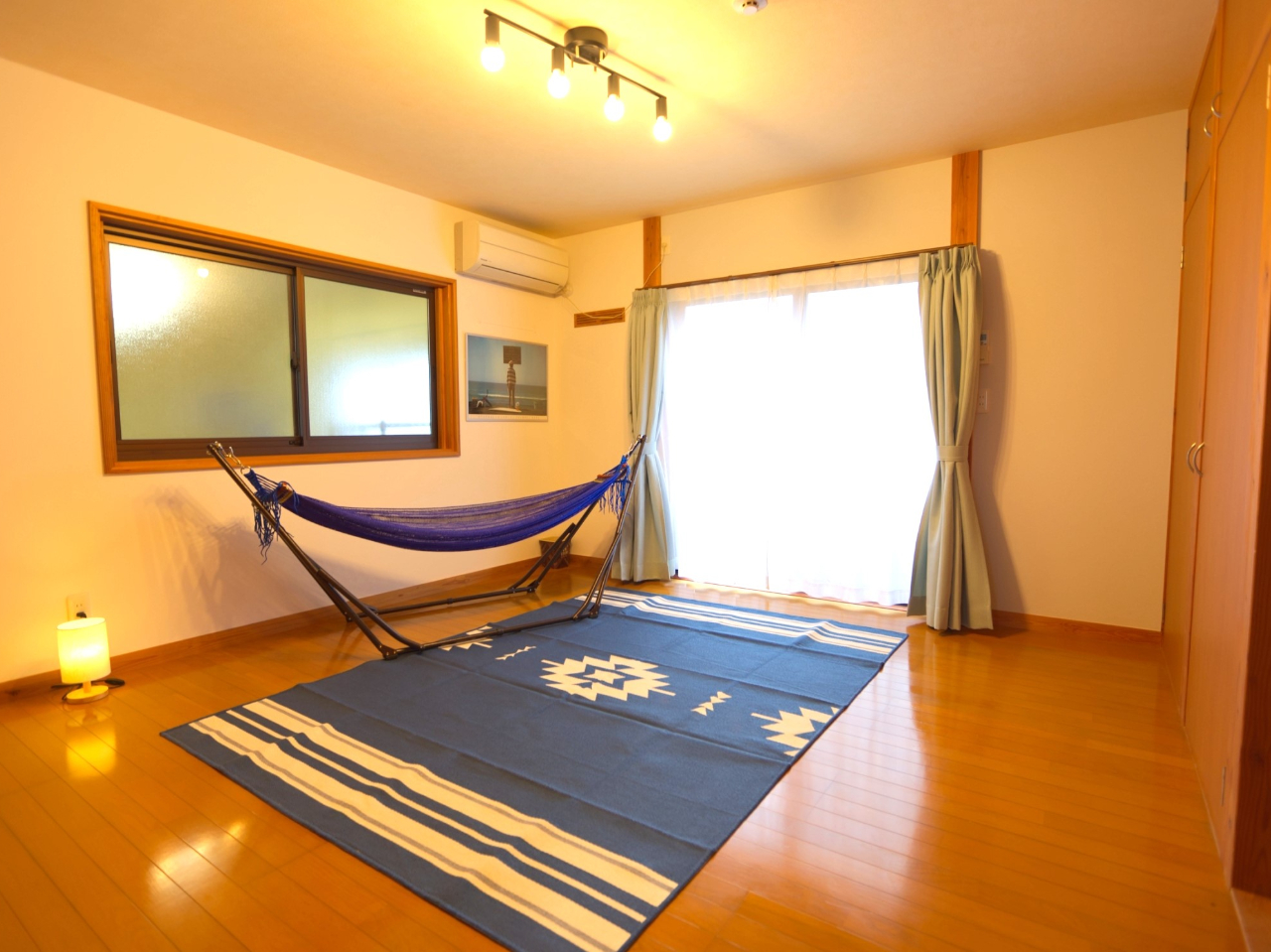 1Kq@1K̋qɂ̓nbNݒuĂ܂B