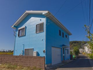 東京で多忙な毎日を過ごす私が、OFFの時間を作るために、1年前にリノベーションを行なったばかりのキレイな貸別荘です!