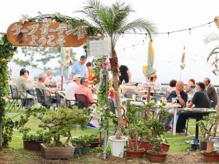 昼間のビアガーデン・バーベキューテラス