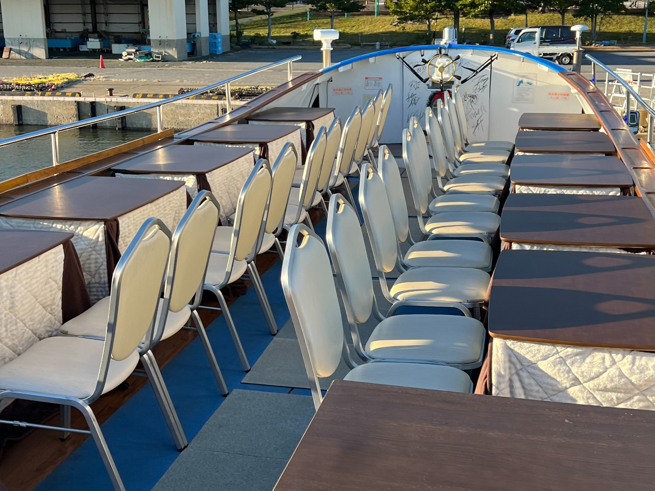 yDEN[Yz㕔fbLɂ͂ݒuIC̏Ȃ̂ɑ͂ۂۂ12ݒuōő28lxɂp܂B