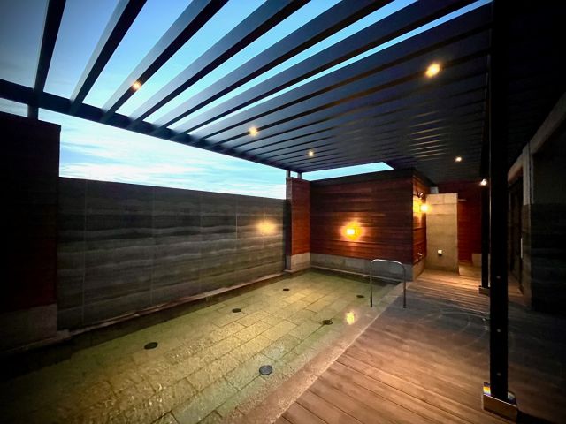 塩分がたくさん含まれているため、お肌からの吸収もよいです♪ 露天風呂 織姫