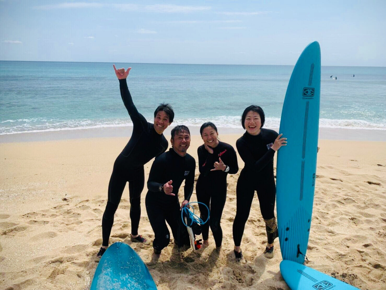 ◎遊びで終わらない、”趣味”につながる体験メニュー!
◎奄美大島唯一の街中(名瀬地区)営業のサーフショップ!徒歩来店可能!
◎器材は全て無料貸出!手ぶらでお越しください!