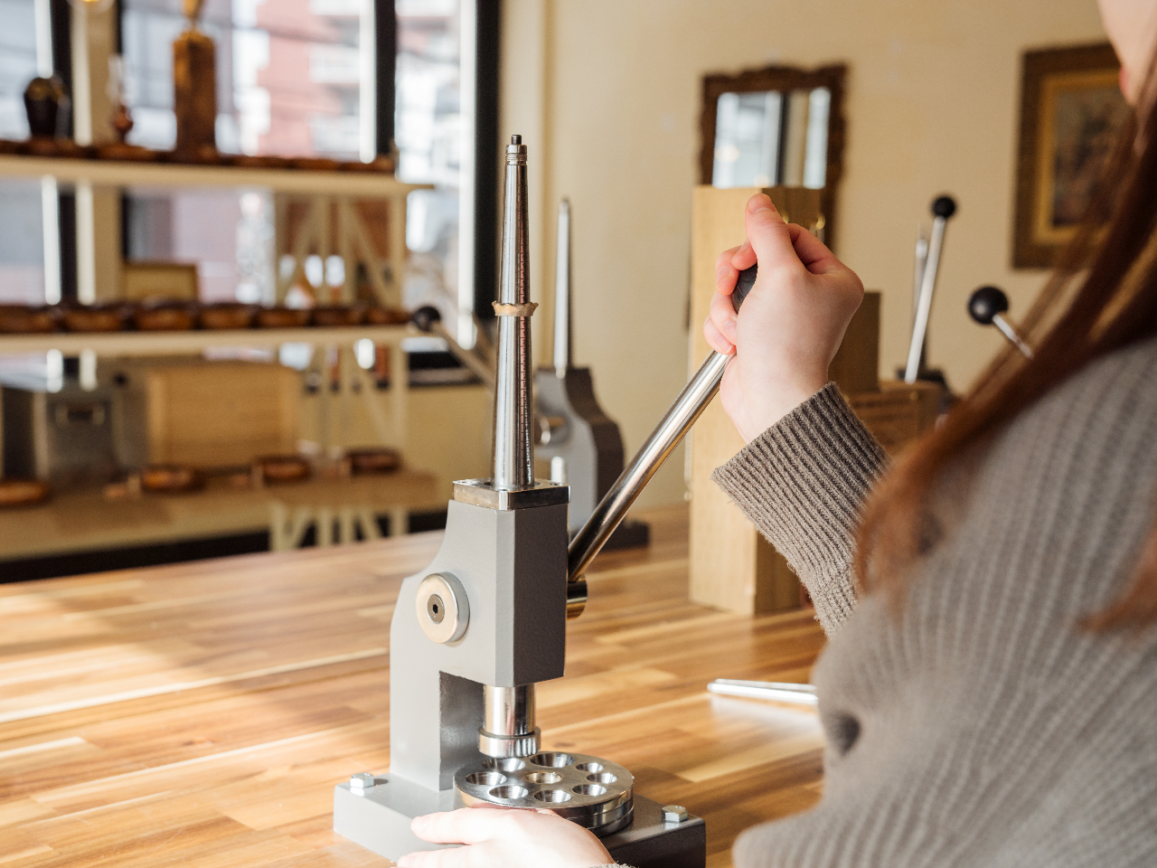 札幌/コインリング作り】世界のヴィンテージコインから作る オリジナルリングのワークショップ ＜ペアリングはもちろん、カジュアルな指輪なのでお友達同士でもオススメ！＞/Owl  Labo 札幌 - じゃらん遊び体験