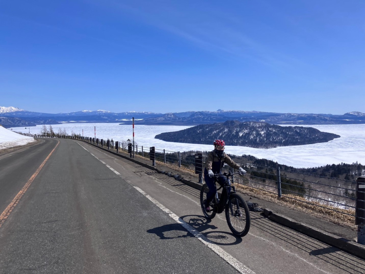 美幌峠ヒルクライム&ダウンヒルツアー(1組様貸切・電動アシスト付きで楽ちんサイク...