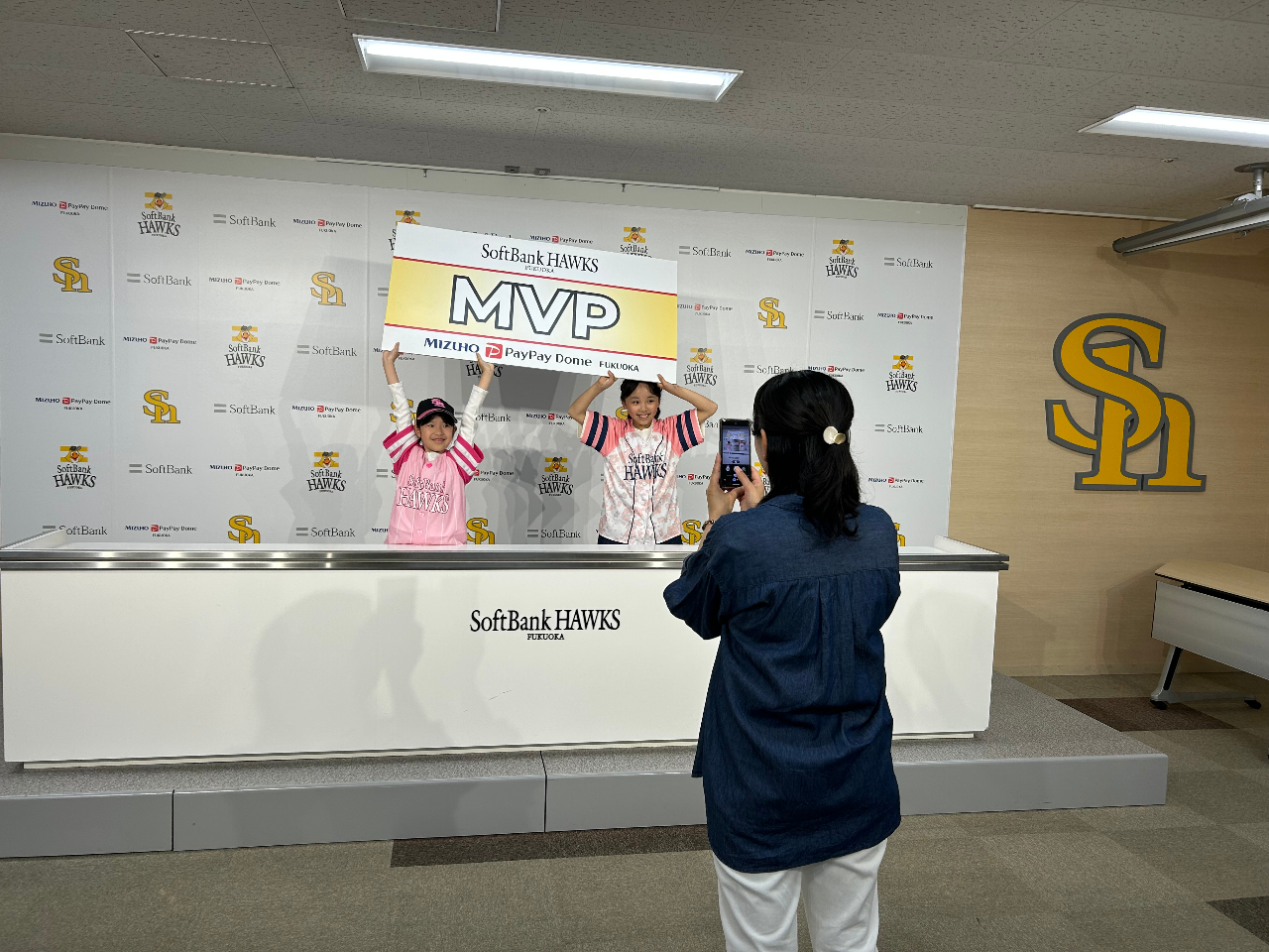 【記者会見室】選手になりきって!思い出を作ろう!