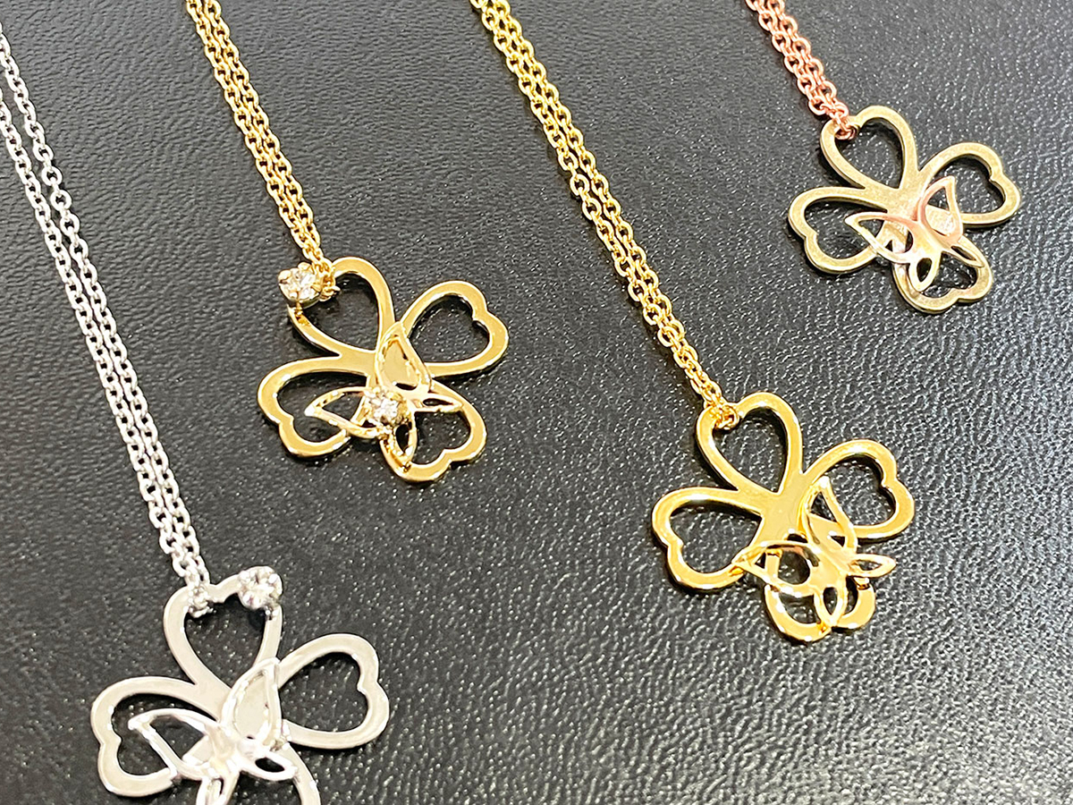 LuckyClover/�l�t�̃N���[�o�[�p�[�c�ƁA���̃p�[�c���D���ȂƂ���ɂ낤�t�����܂��B�I�v�V�����ŃN���X�^����ǉ����Ă������ł��B