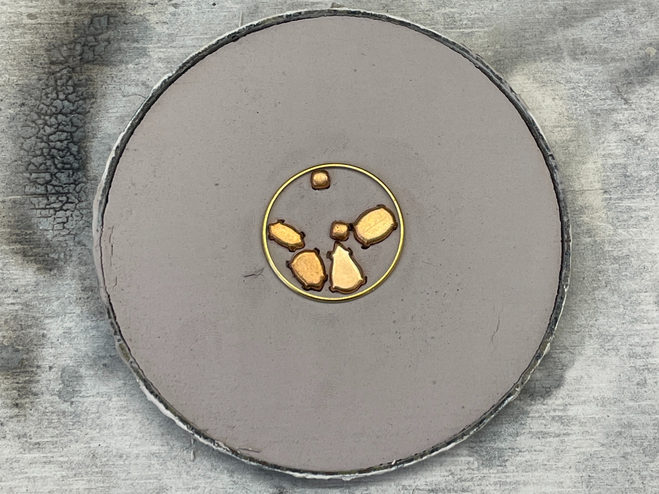 悹ƁBsZbgŊ񂹕̏ɕׂāAy߂ČŒ肵܂B