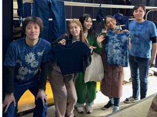 嵐山近くの阿波藍天然灰汁発酵建藍染の工房です。ご旅行の思い出に藍染体験はいかがでしょうか!