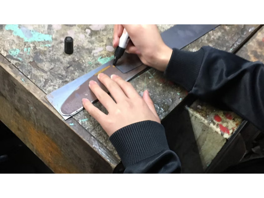  ^ޗɓĂāA}WbNȂǂŌ`Ƃ܂B