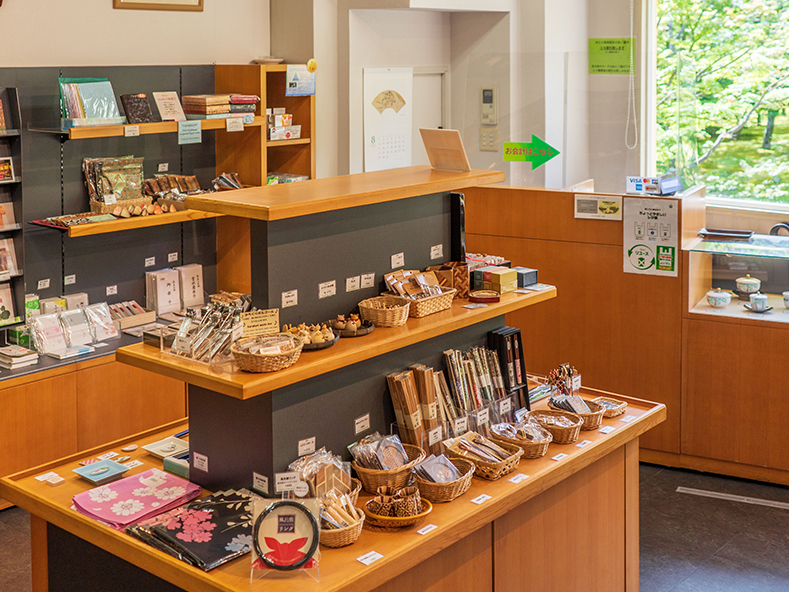 ؕꕹ݂̋xeɃ~[WAVbvuԓv܂B 傫ȃKX̋xéAkőے]ރr[X|bgłB