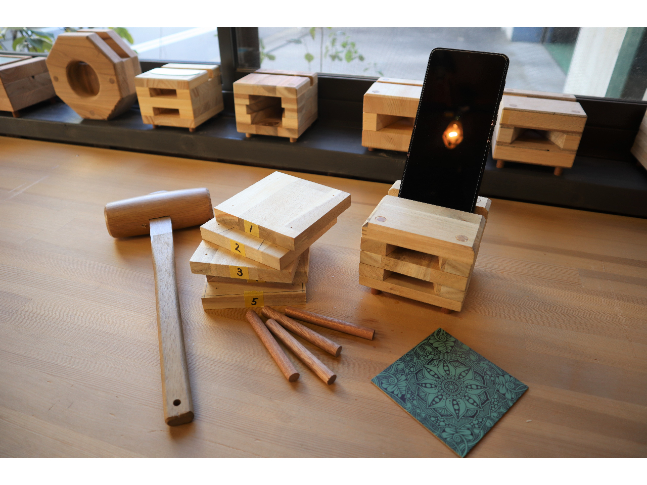 スマートフォンスピーカーのキットも、1つひとつ丁寧に手作りしています!