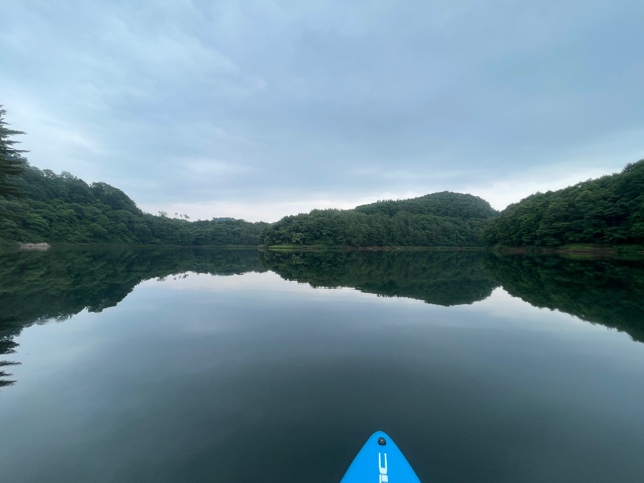 鏡のような湖面でリフレッシュしませんか?